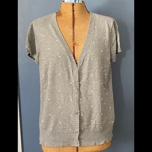 Elle short sleeve white polka dot grey sweater. Cute excellent condition large